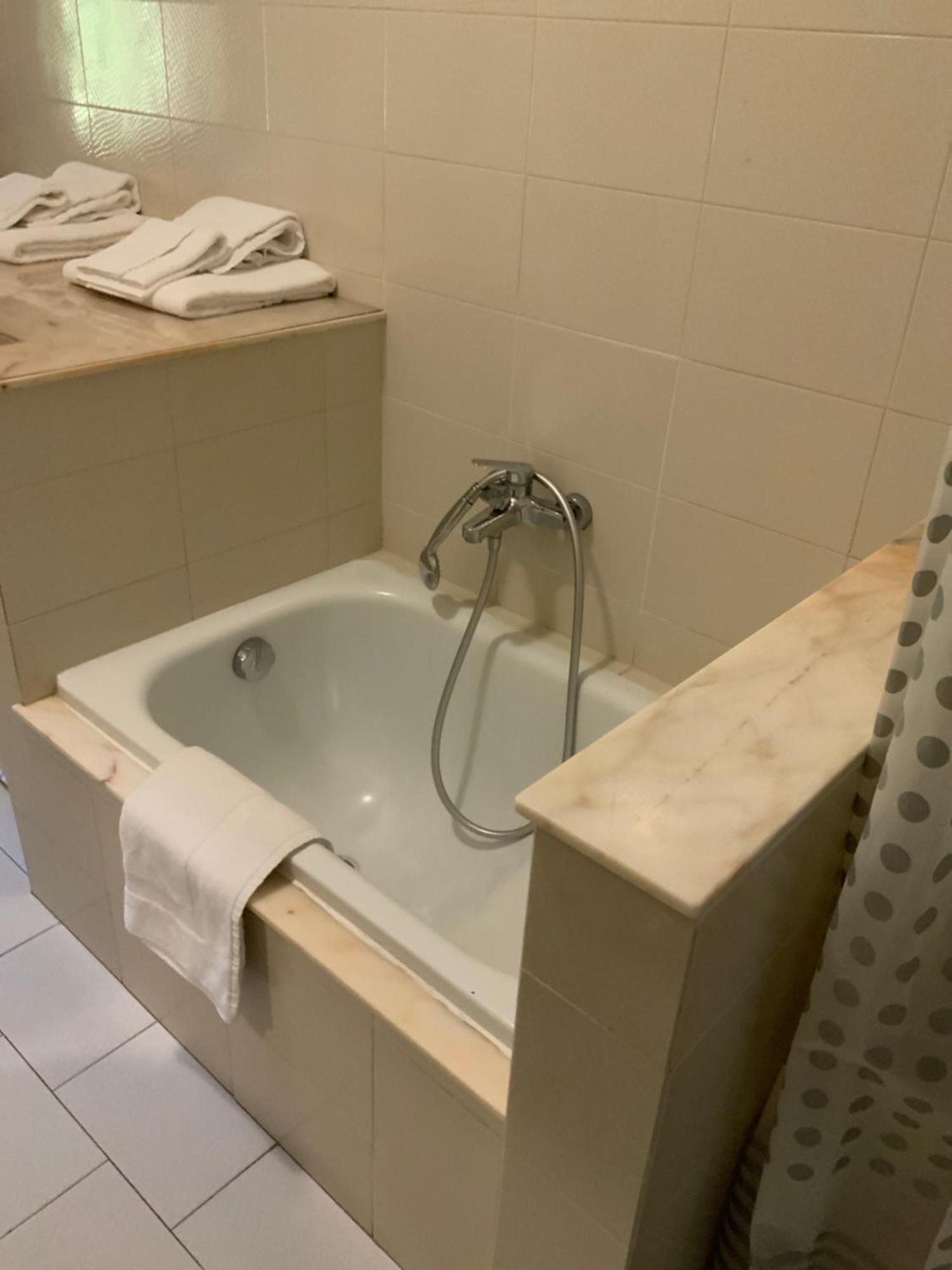 Al Mandorlo Casa Vacanze Витербо Экстерьер фото